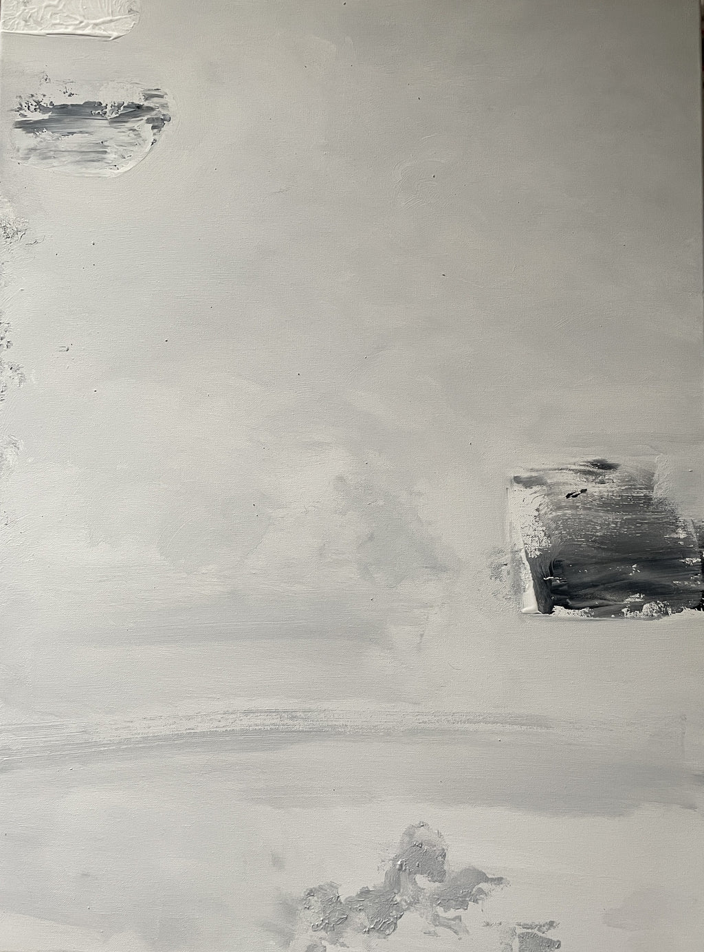 Zestaw trzech obrazów abstrakcyjnych Monochrome Structure, 58x78 cm każdy. Minimalistyczna sztuka strukturalna w odcieniach szarości, beżu i bieli. Nowoczesny tryptyk do salonu w stylu japandi lub loft.
